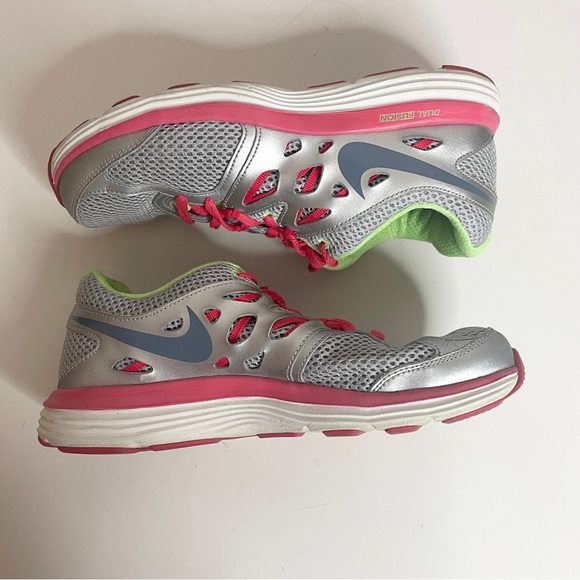 Nike Size 8 Womens Dual Fusion Lite 599560-001 Gray Running Shoes Silver - Picture 2 of 11